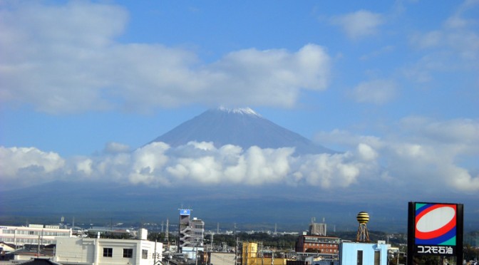 20141028富士市不動産のゆかりから見た富士山