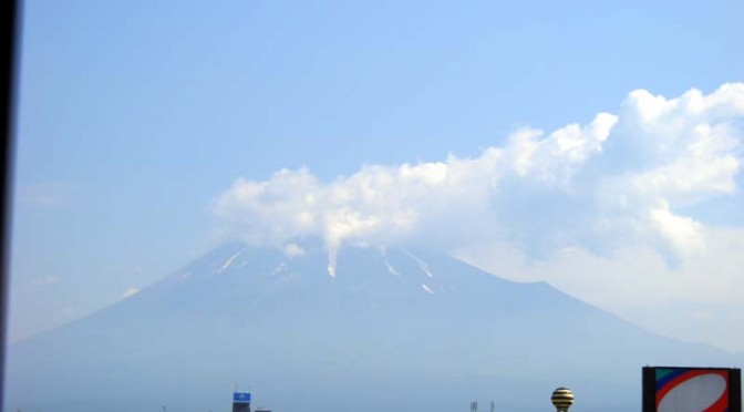 20150526富士市不動産のゆかりから見た富士山