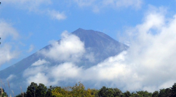 20150714富士市不動産のゆかりから見た富士山