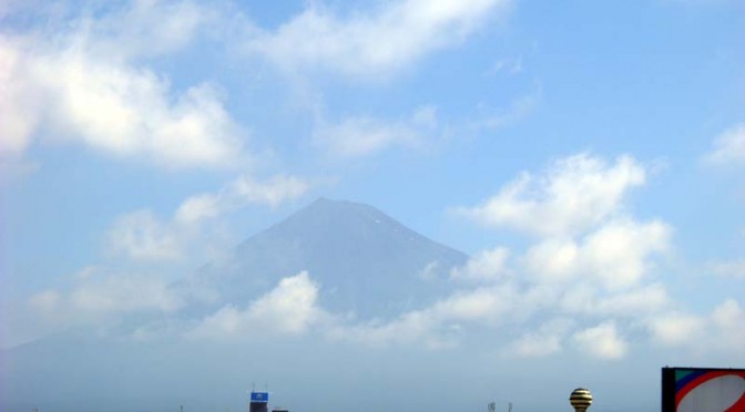 20150721富士市不動産のゆかりから見た富士山