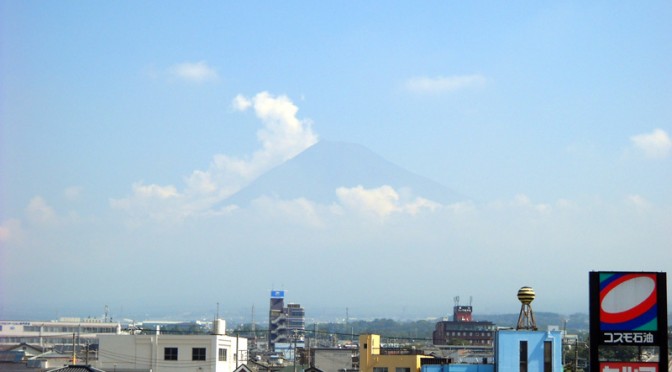 20150805富士市不動産のゆかりから見た富士山