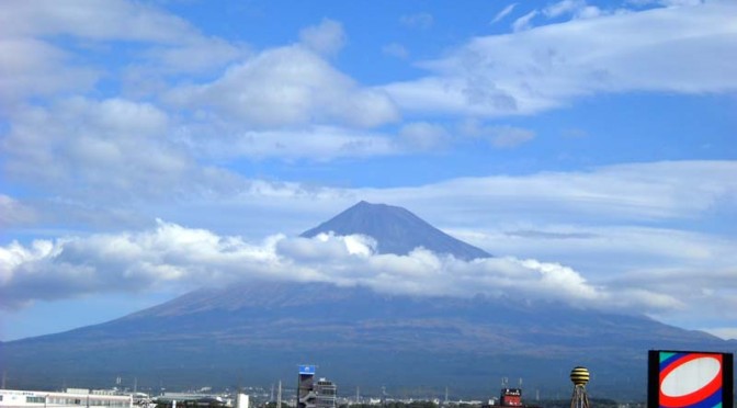 20151027富士市不動産のゆかりから見た富士山