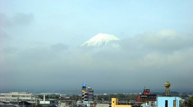 20160414富士市不動産のゆかりから見た富士山