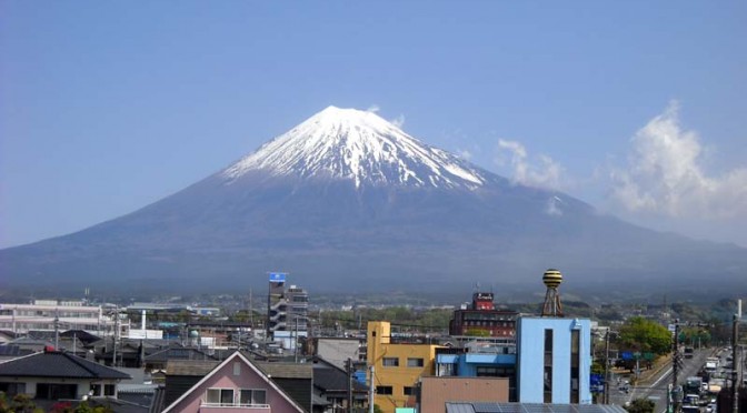 20160415富士市不動産のゆかりから見た富士山