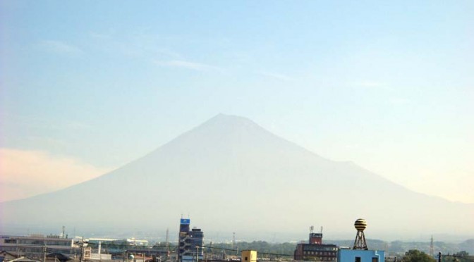 20160707不動産のゆかりから見た富士山