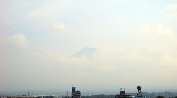 20160725不動産のゆかりから見た富士山