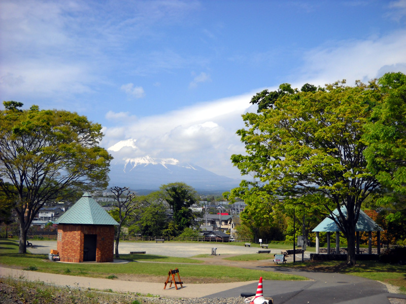 【蛍が見れる原田公園】 富士市原田 富士市不動産のゆかり