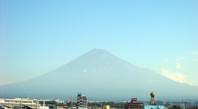 20160902不動産のゆかりから見た富士山