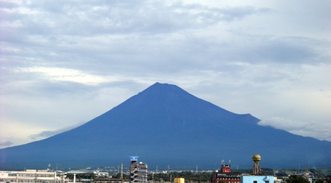 20160926不動産のゆかりから見た富士山