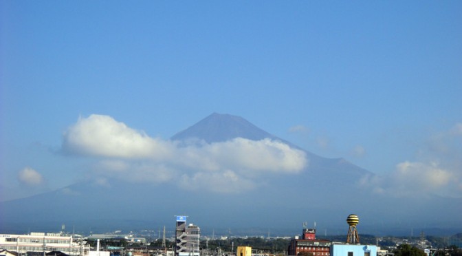 20161020不動産のゆかりから見た富士山