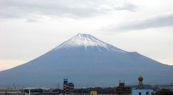 20161114不動産のゆかりから見た富士山