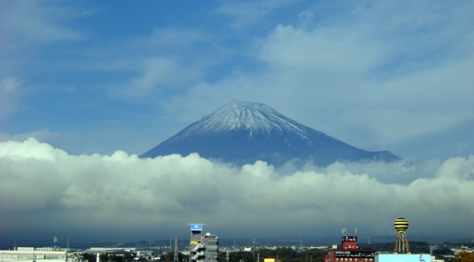 20161115不動産のゆかりから見た富士山