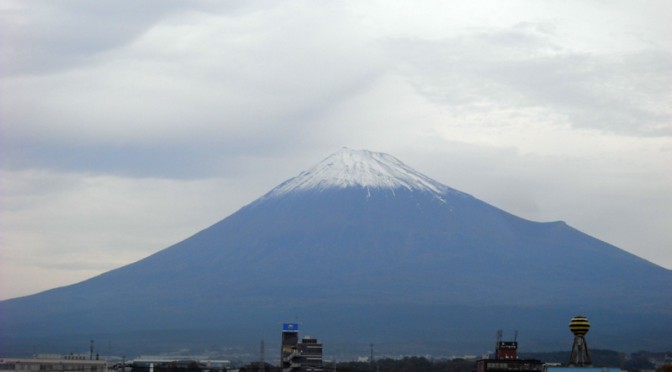 20161121不動産のゆかりから見た富士山