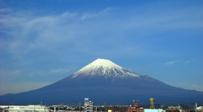 20161204不動産のゆかりから見た富士山