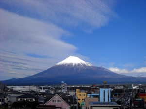 20170103不動産のゆかりから見た富士山