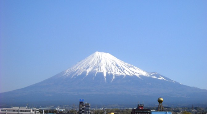 20170414不動産のゆかりから見た富士山