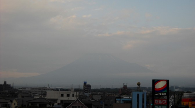 20140625富士市不動産のゆかりから見た富士山